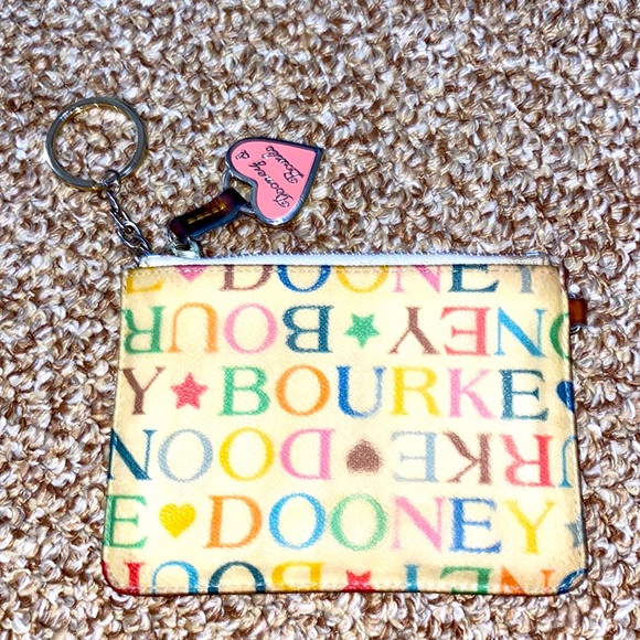 Meet your Posher, Emily - Picture 4 of 5